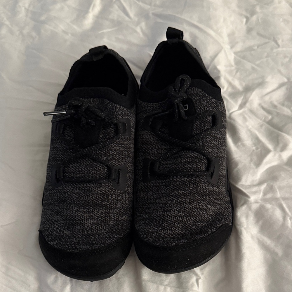 Xero shoes barefoot Oswego size 9